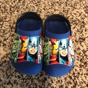 Boys' CC Marvel Avengers III Clog SIZE 12-13
